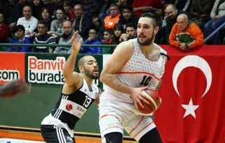 G.Orelikas su "Banvit" triumfavo Turkijos taurės turnyre